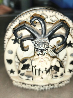 Arlekinos napkin holder used with decorative coasters