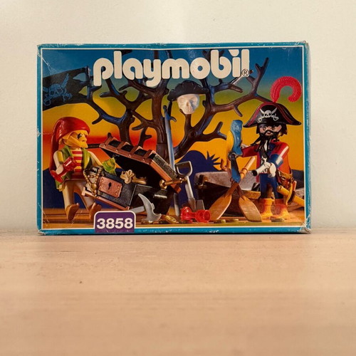 Playmobil 3858 like new, complete with box