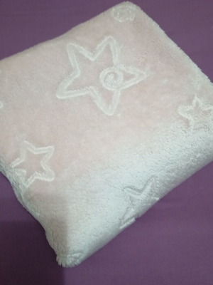 Baby blanket pink with embossed stars