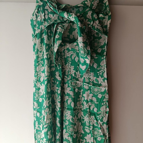 Green dress from Italy like new, ideal for medium and large sizes