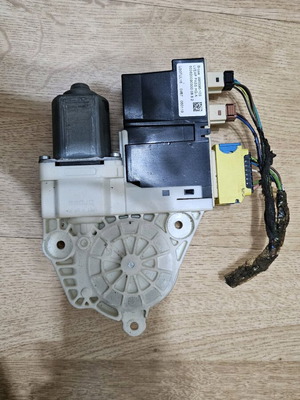 Citroen C4 Coupe front right window motor used