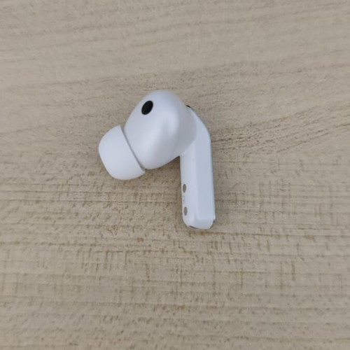 Samsung Galaxy Buds4 Pro right earbud used, white