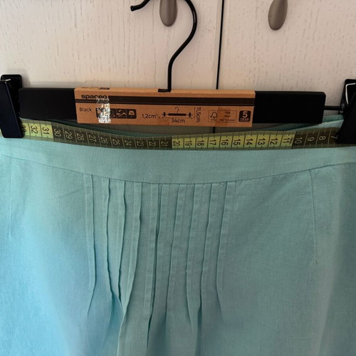 Women's skirt size M like new, turquoise, linen cotton blend