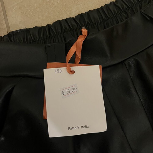 Maya Fashion culotte pants made in Italy new, synthetic leather black