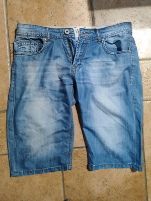 True Rise κοντό jean size 32 σαν καινούργιο