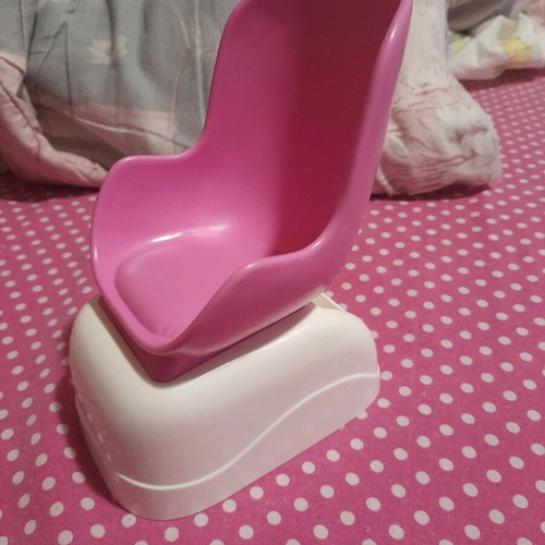 Barbie Mattel 2019 Hairdressing Chair new with surprise accessory gift