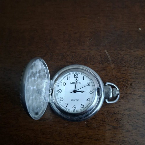 Vintage pocket watch unused, works properly