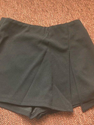 Shein skirt shorts new, black, size L