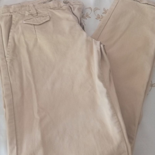 Pants, yellowish color