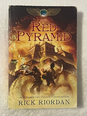 The Red Pyramid paperback by Rick Riordan
