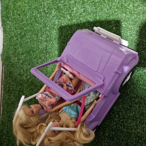 Barbie Jeep όχημα μεταχειρισμένο με δύο Barbie από Mattel