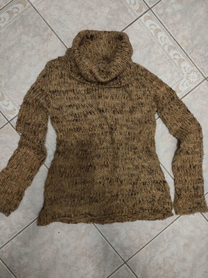 Knitted Scandalo turtleneck sweater like new
