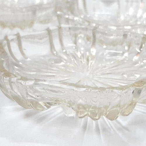 Vintage pressed glass dessert bowls set of 5 like new