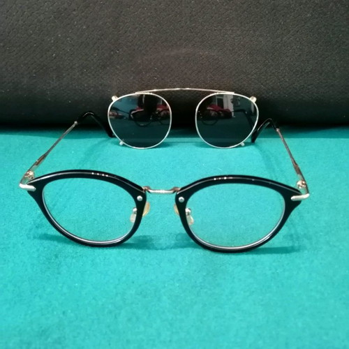 Women's Optical Frame With Clip-On Sunglasses Like New, Black And Gold