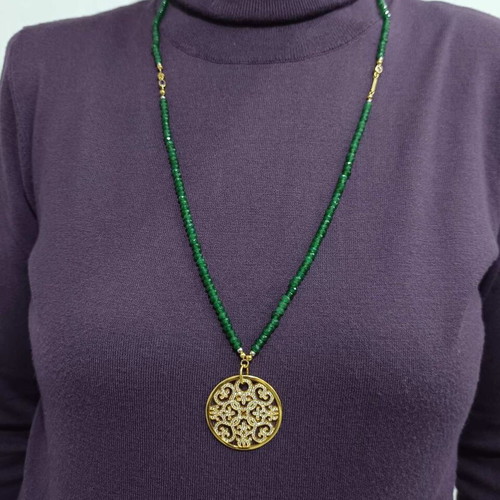 Long green necklace and silver pendant new