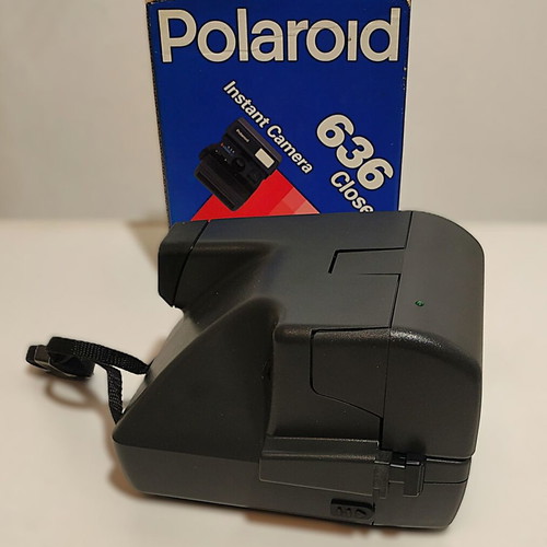 Polaroid 636 Close Up like new, classic instant camera