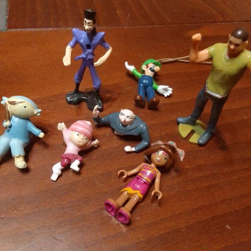 Super Mario and Gru figures like new, assorted