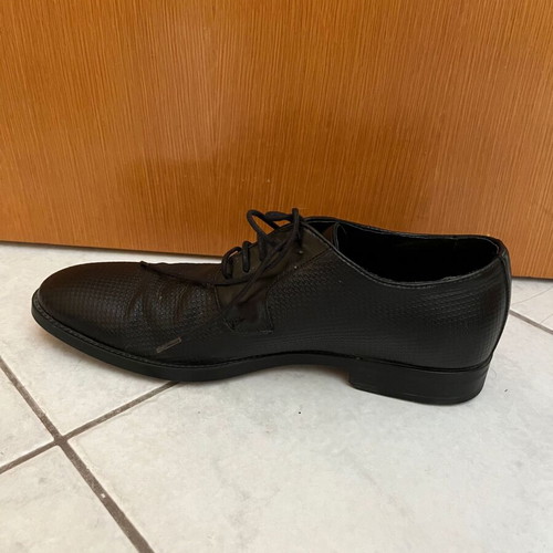 Men's black lace-up shoes, size 43, leather look