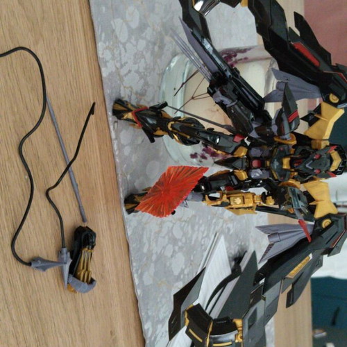 RG Gundam Amatsu Mina figure like new