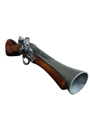 Decorative blunderbuss flintlock pistol used with wooden stock