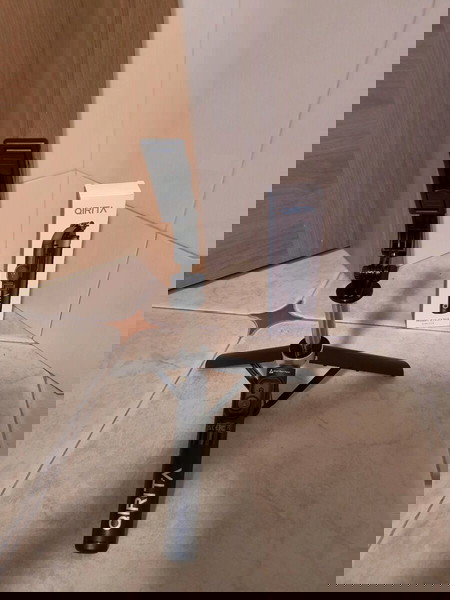 Εντελώς καινούργιο selfie stick QIRITA C13SS