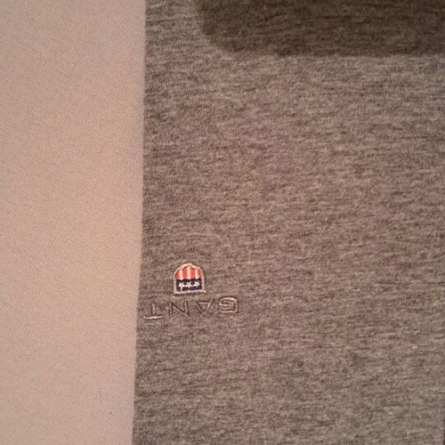 Gant blouse with long sleeves and white collar like new, grey