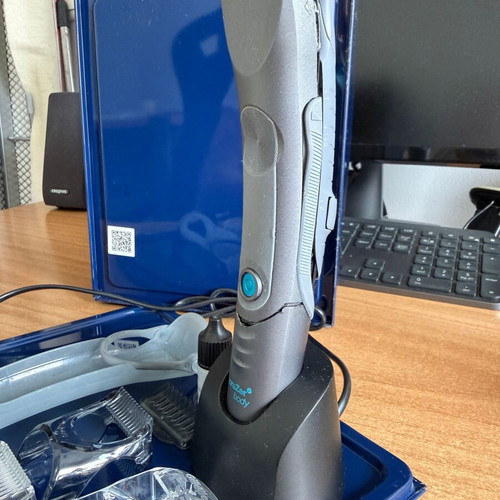Braun Cruzer 6 body shaver used with accessories