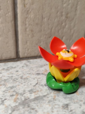 Kinder figure