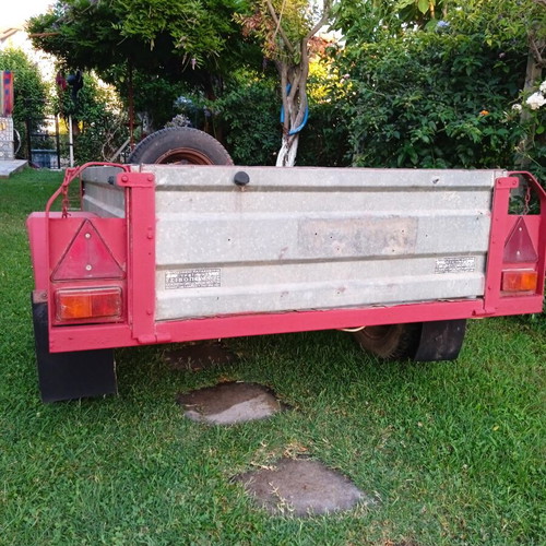 Vehicle trailer used, dimensions 1.50m x 1.00m, with springs