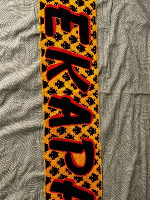 AEK collectible scarf like new