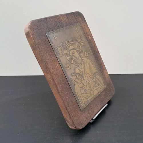 Engraved Virgin Mary image in bronze with wooden frame like new