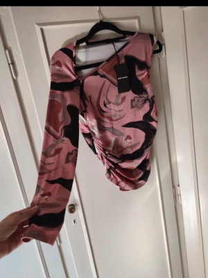 Pink Woman One-Shoulder Marble Top M new with tag