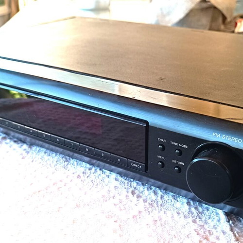 Sony AM FM tuner ST-SE300 like new with RDS