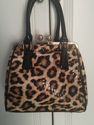 Leopard Print Handbag new, black and brown, metal clasp