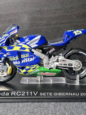 MotoGP Honda RC211V 2004 Sete Gibernau like new