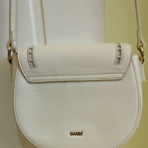 Gaudi white crossbody bag like new with gold hardware