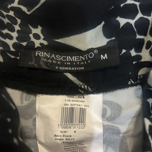 Rinascimento skirt size M like new, black and white