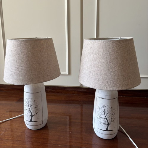 Table lamp set with ceramic base and beige fabric shade like new