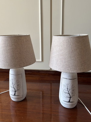 Table lamp set with ceramic base and beige fabric shade like new