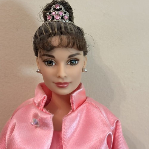 Barbie Audrey Hepburn Pink Princess Fashion doll Mattel 1999