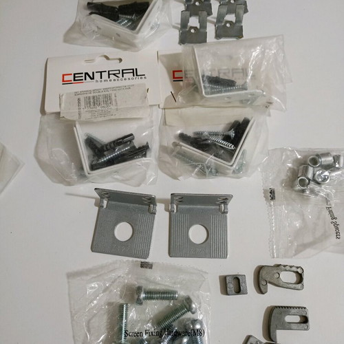 Metal wall corners new, pack of 13 pieces