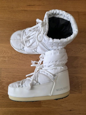 Moon Boot μπότες σαν καινούργιο, άσπρο, 38