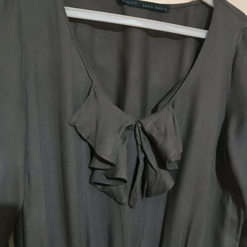 Zara gray mini dress like new with 3/4 sleeves and ruffles