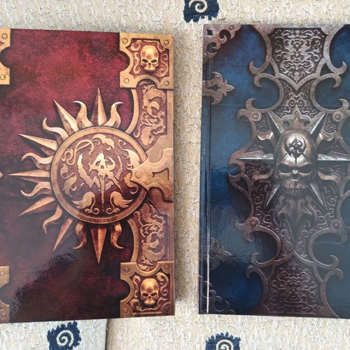 Warhammer Online Age of Reckoning Collector's Box with 2 Hardcover Artbooks
