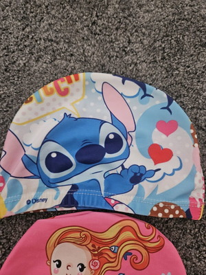 Swimming caps like new