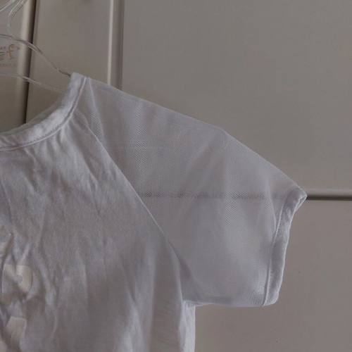 White Gelato T-shirt size 8 like new with tulle sleeves