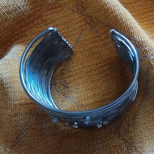 Women's bracelet like new with stones silver