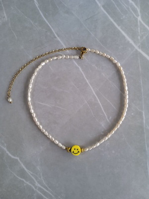 Handmade women's necklace with pearls and smiley face, like new, gold