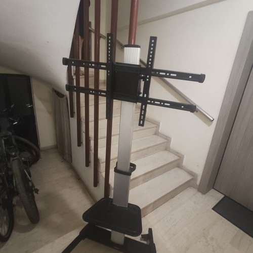 Floor TV Stand 37''-86'' up to 50 kg with wheels