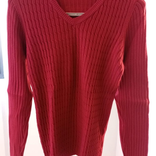 Woolen burgundy sweater size L like new